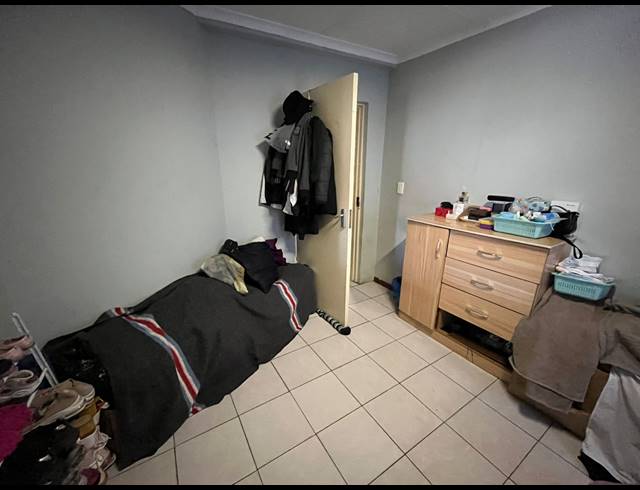 2 BEDROOM FREEHOLD FOR SALE IN BO-DORP